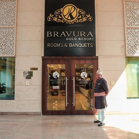 Bravura Gold Resort Meerut Extérieur photo