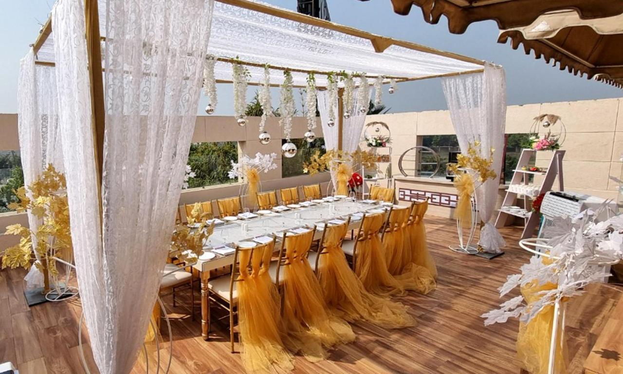 Bravura Gold Resort Meerut Extérieur photo