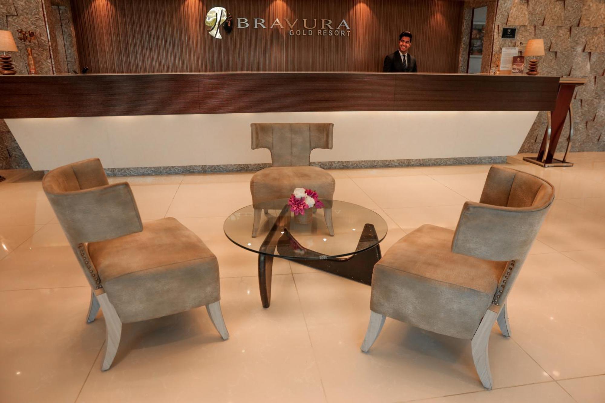 Bravura Gold Resort Meerut Extérieur photo