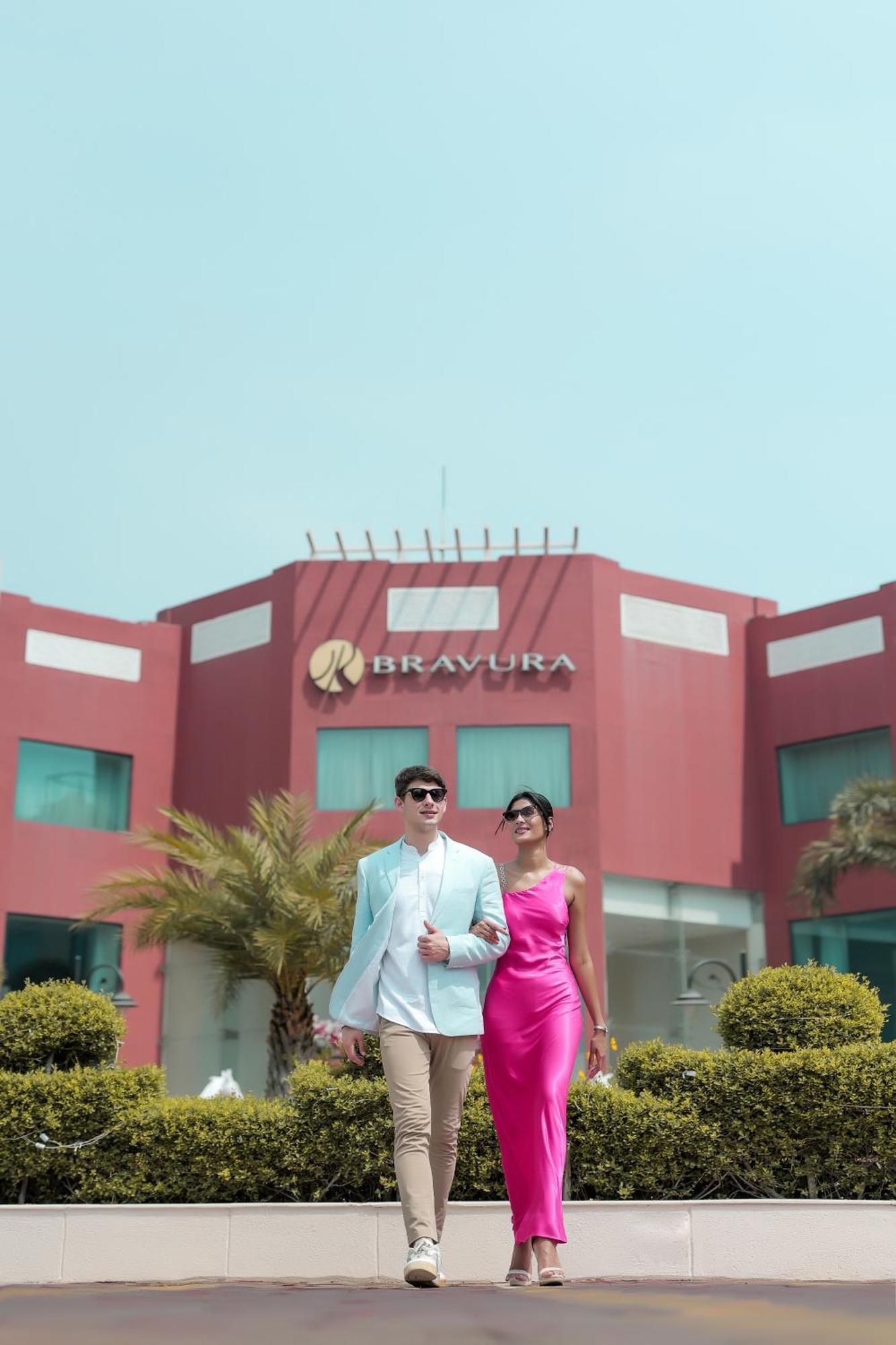 Bravura Gold Resort Meerut Extérieur photo