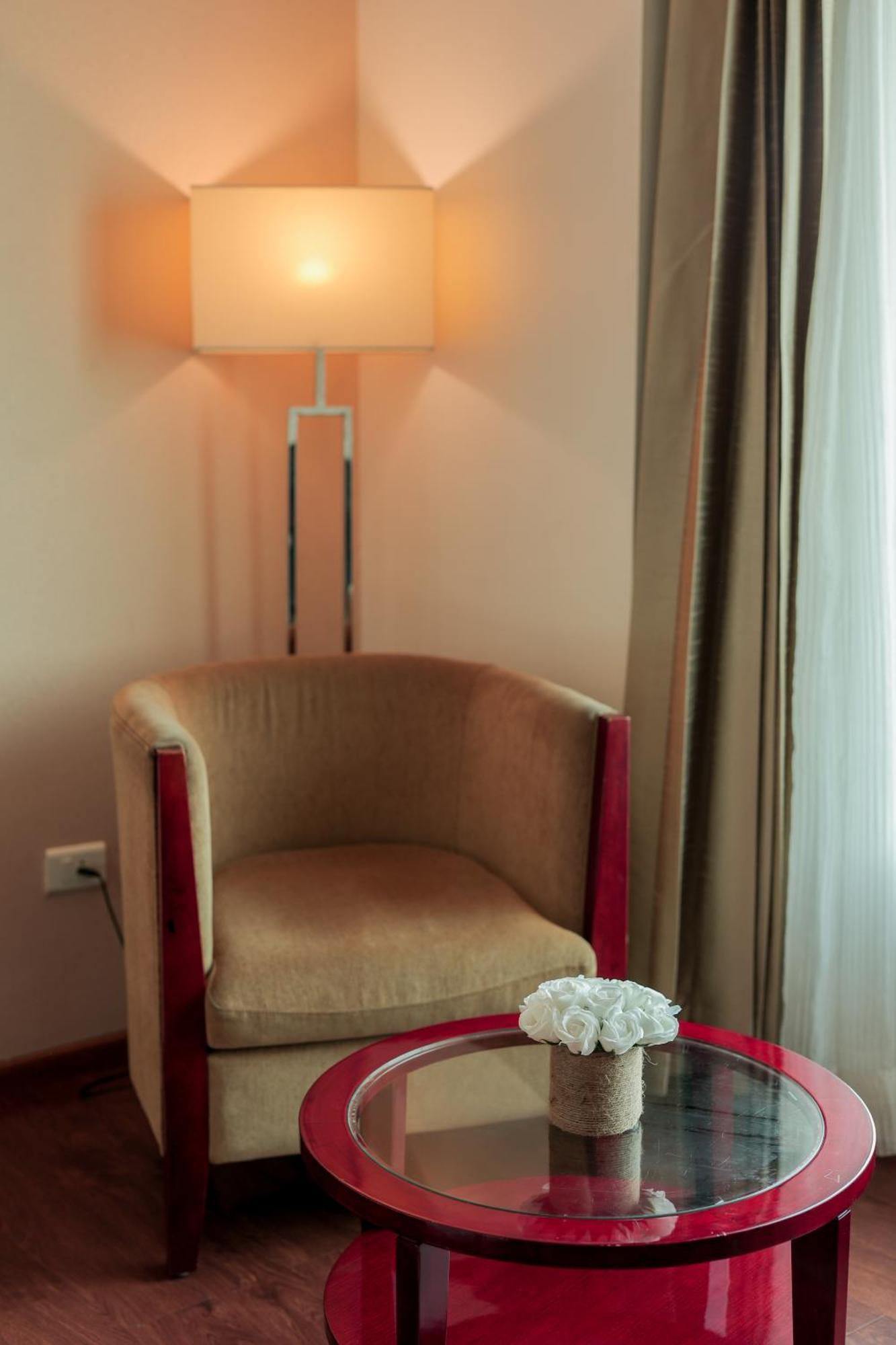 Bravura Gold Resort Meerut Extérieur photo