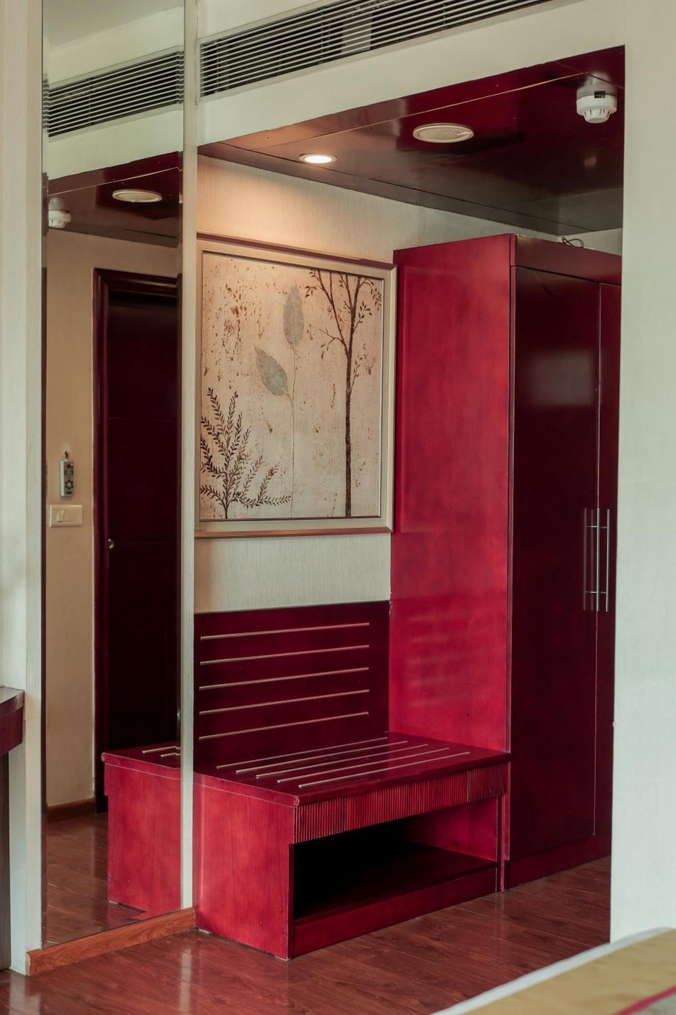 Bravura Gold Resort Meerut Extérieur photo